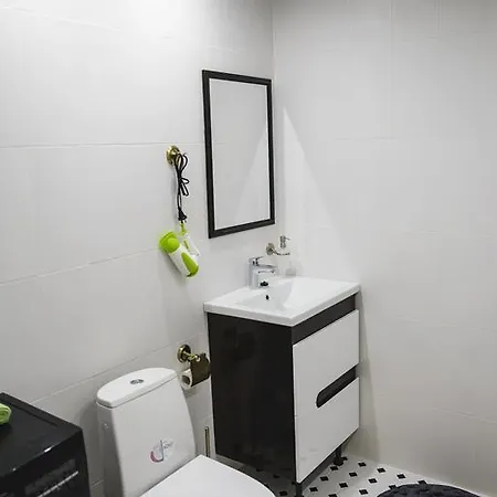 Beach Apartment شقة *